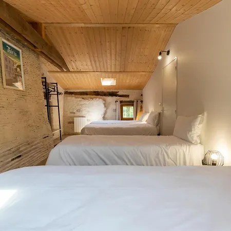Domaine Du Coq En Pat Bed and Breakfast Augerolles